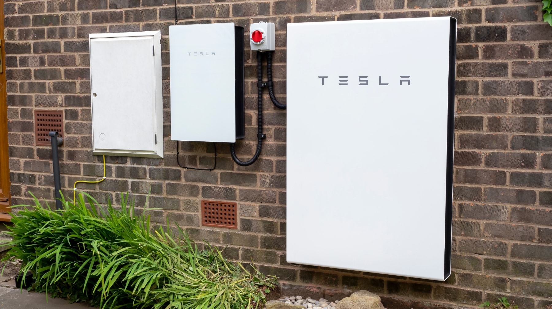 tesla solar battery for home