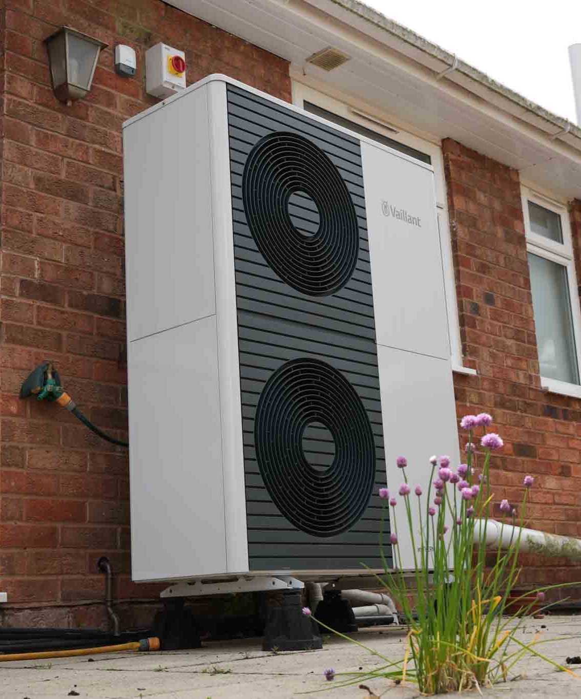 vaillant heat pump installed at nottinghamshire house