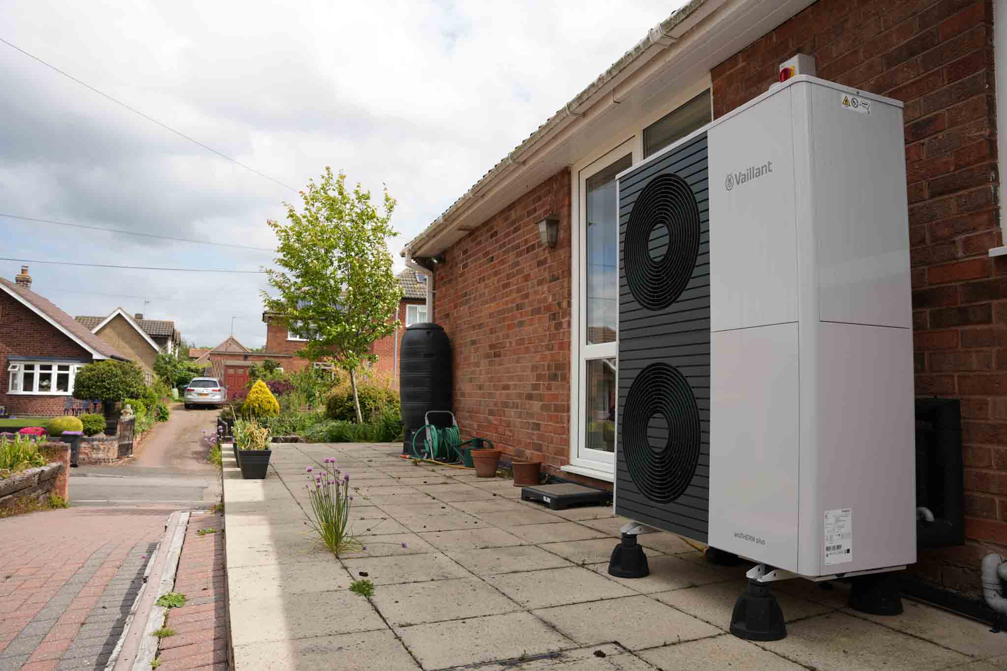 heat pump outside Nottinghamshire house