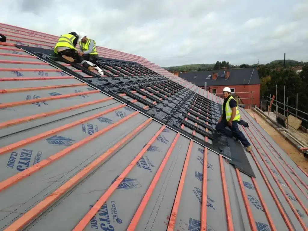Solar-Panel-Roof-Installation-for-New-Build-With-Team-1024x768.jpg