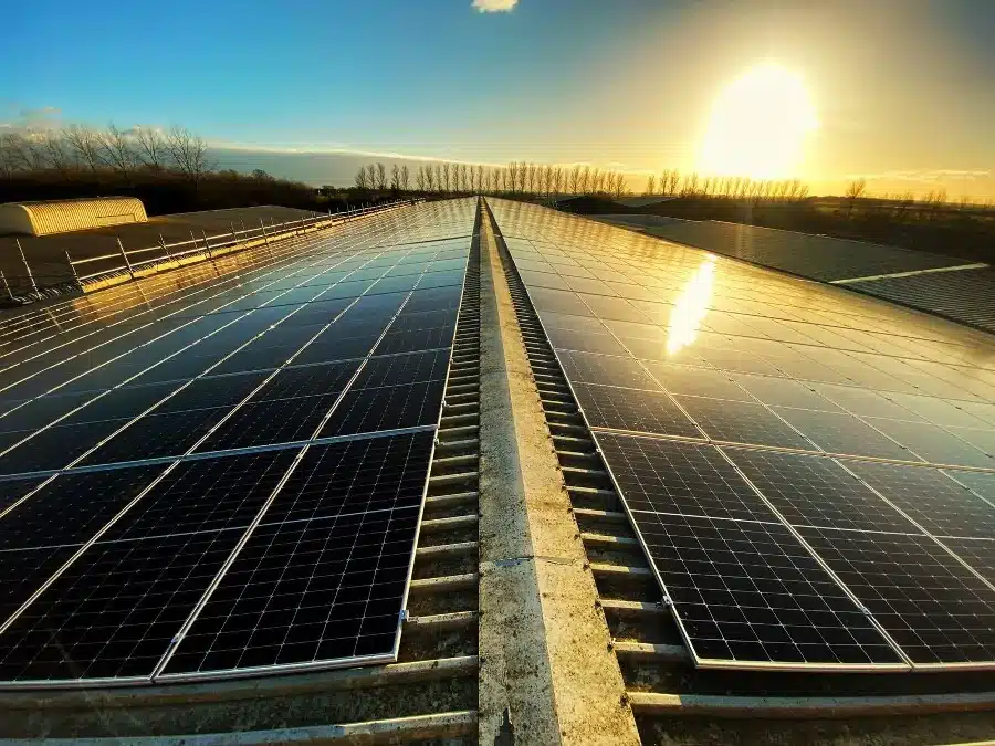Kerr.jpg solar panels on large barn roof